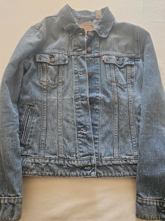 Levi's Jackets & Blazers - Levi's San Fransisco Cal Blue Jean Jacket - Classic Size Medium